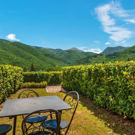 Alluring Holiday In With Garden *